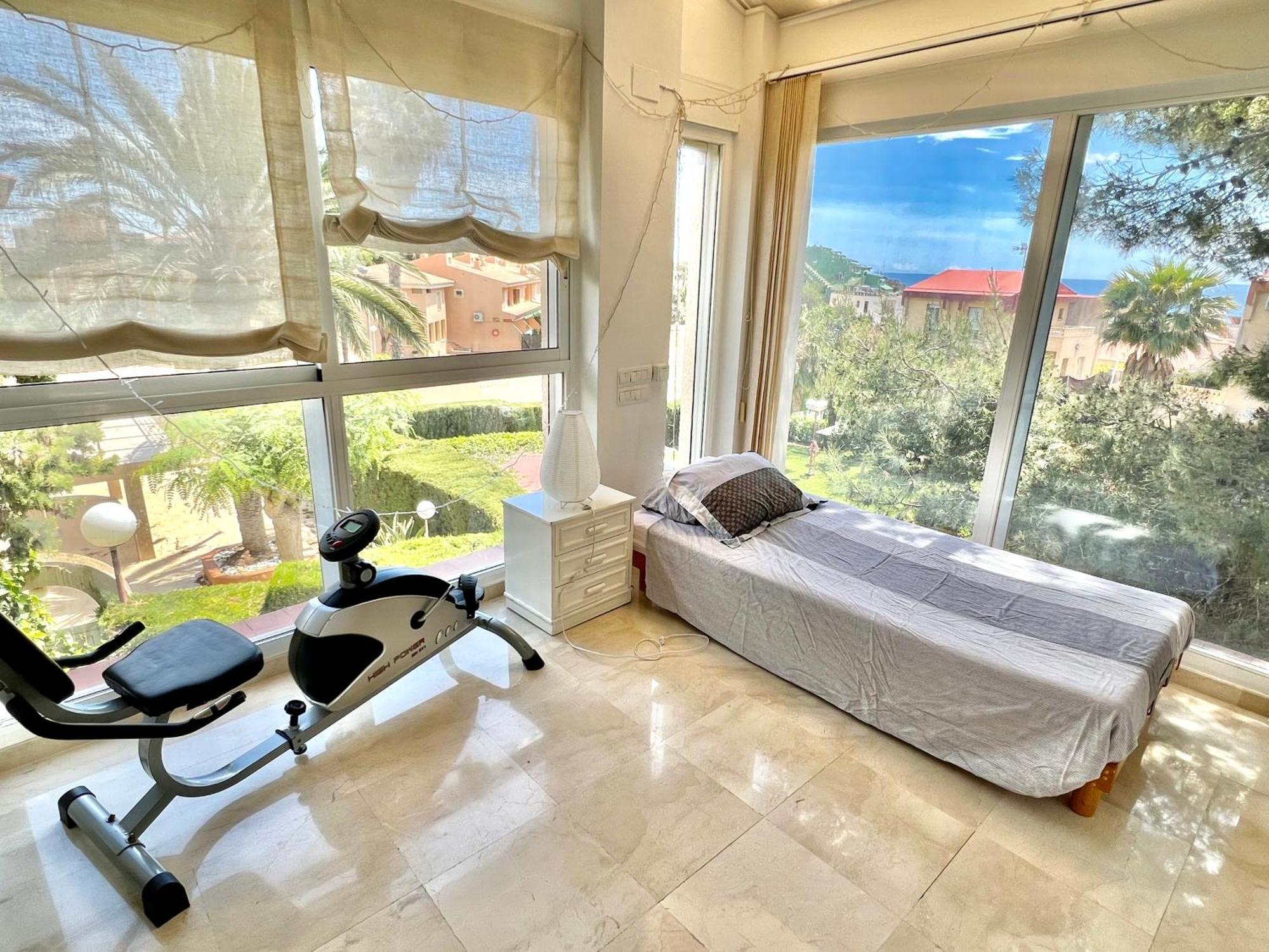 Beachside 4-Bedroom With Pool Alicante Bagian luar foto