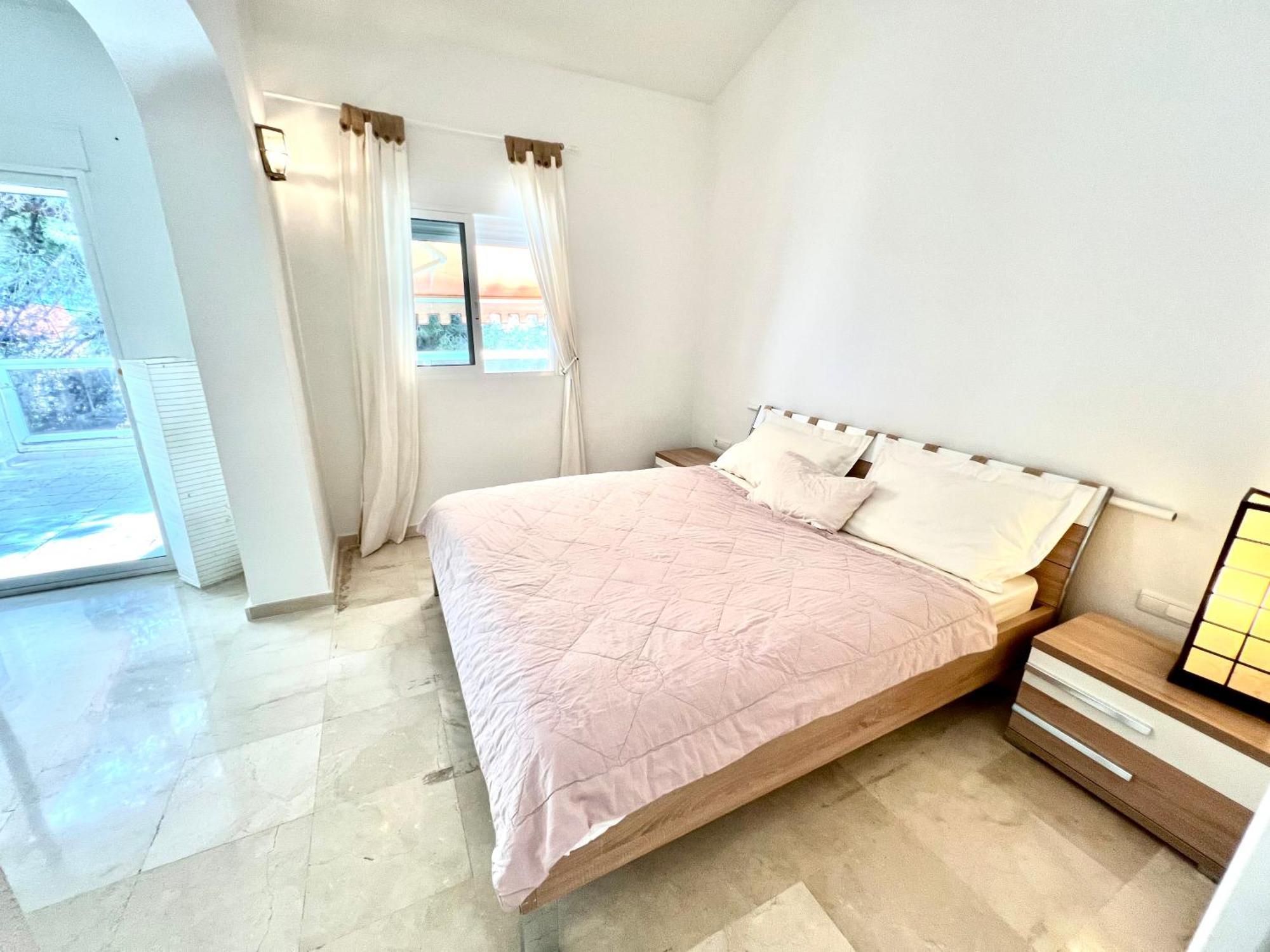 Beachside 4-Bedroom With Pool Alicante Bagian luar foto